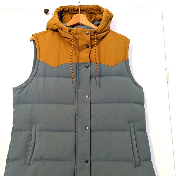 Patagonia Jackets & Blazers - 💛 Patagonia XL Hooded Bivy Vest